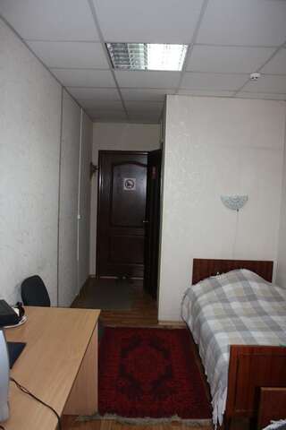 Хостелы motel Pid Strihoyu Кременчуг Стандартный двухместный номер с 2 отдельными кроватями-1